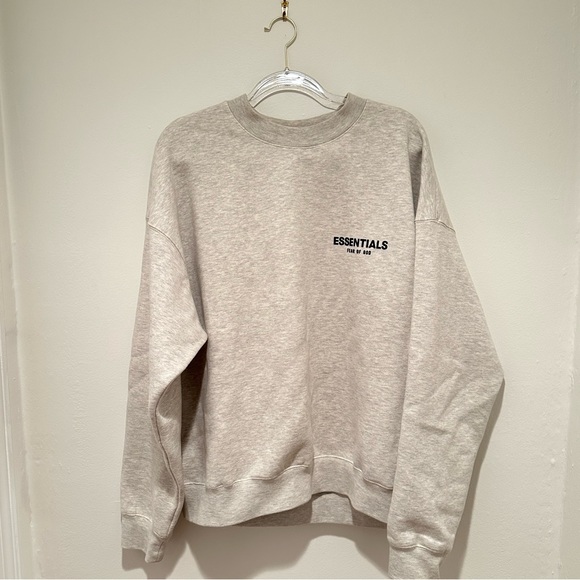 Like New ESSENTIALS Crewneck Gray